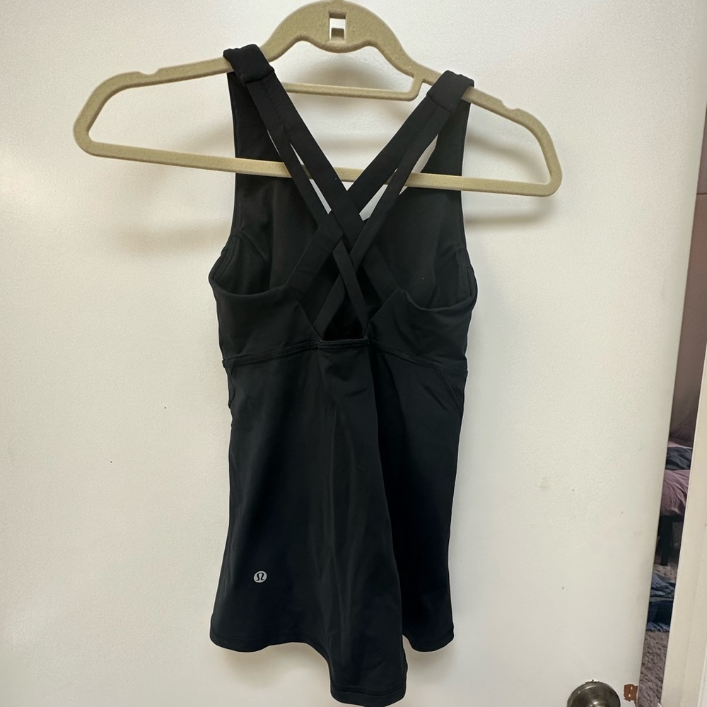 Lululemon energy tank top - black -size 4 - built bra